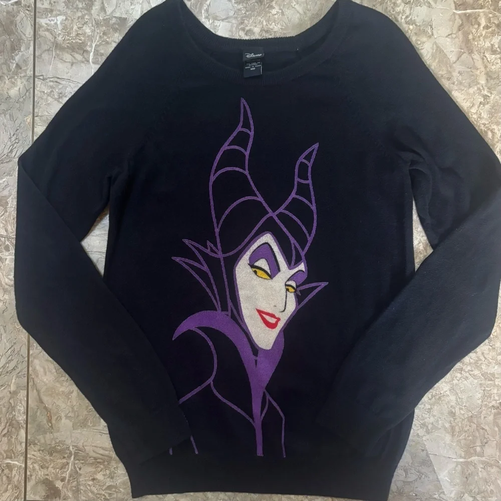 Disney Maleficent Black Sweater Size Medium / Villains Graphic Pullover